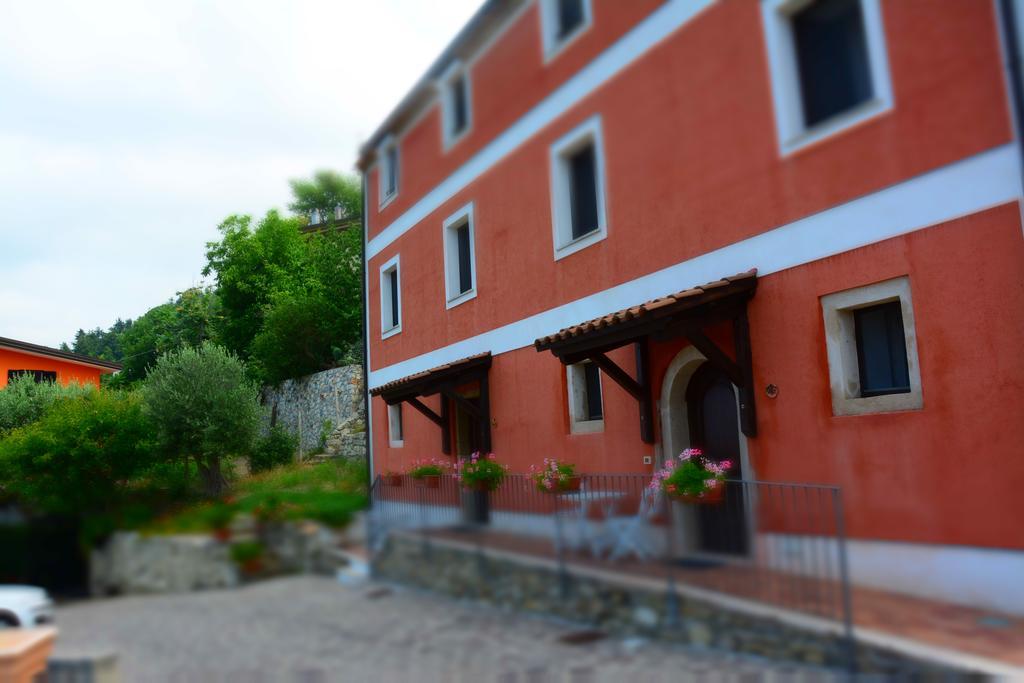 B&B La Casa Rossa Paola Ngoại thất bức ảnh