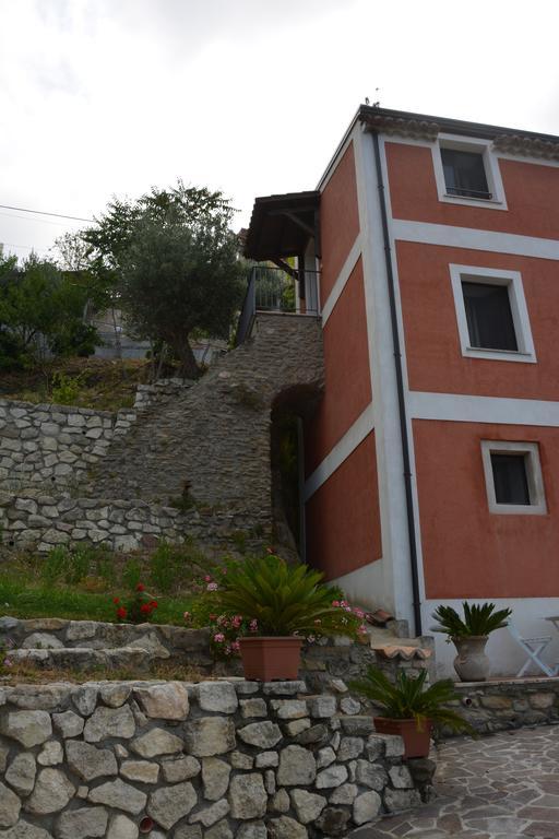 B&B La Casa Rossa Paola Ngoại thất bức ảnh