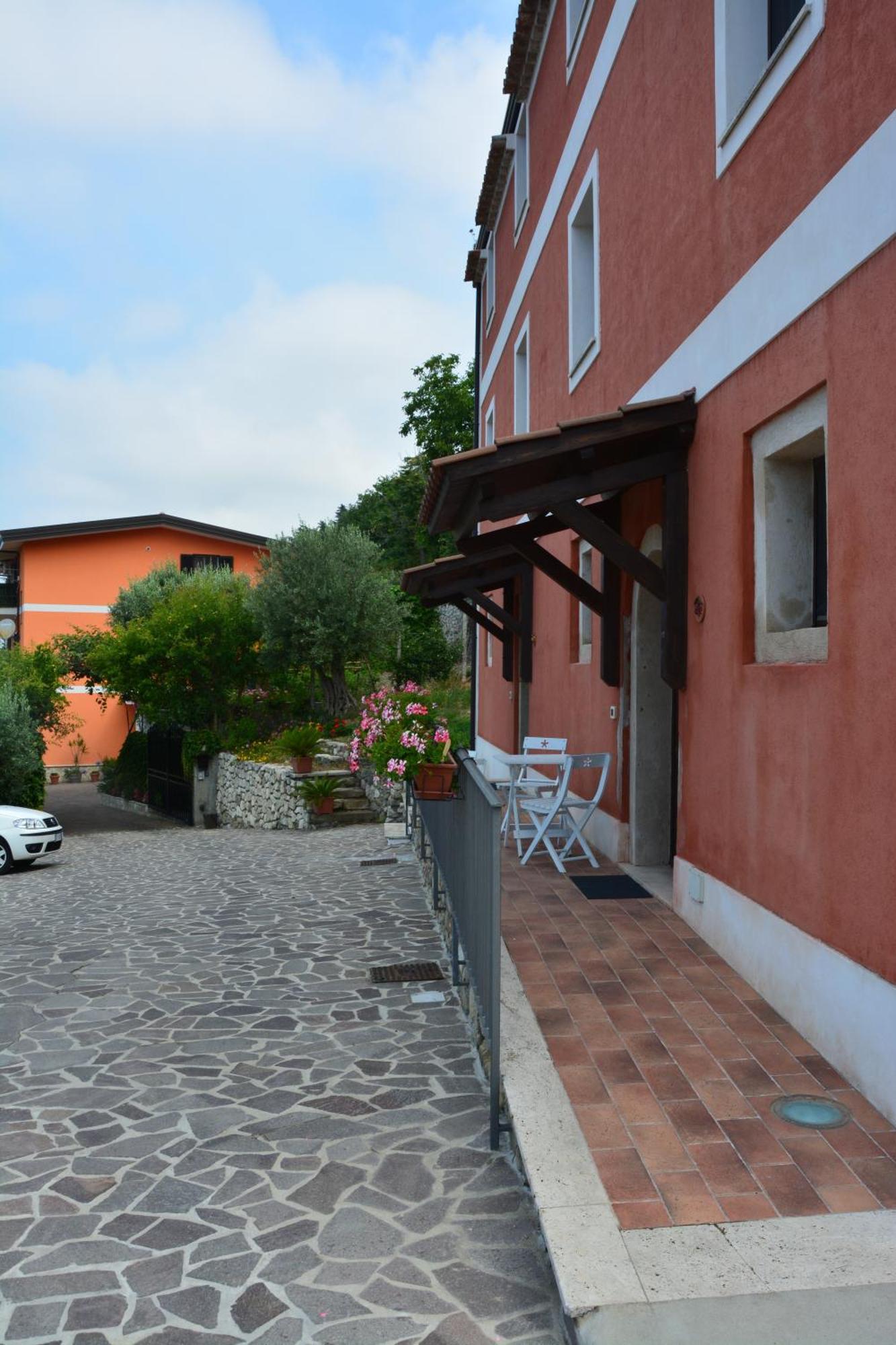 B&B La Casa Rossa Paola Ngoại thất bức ảnh