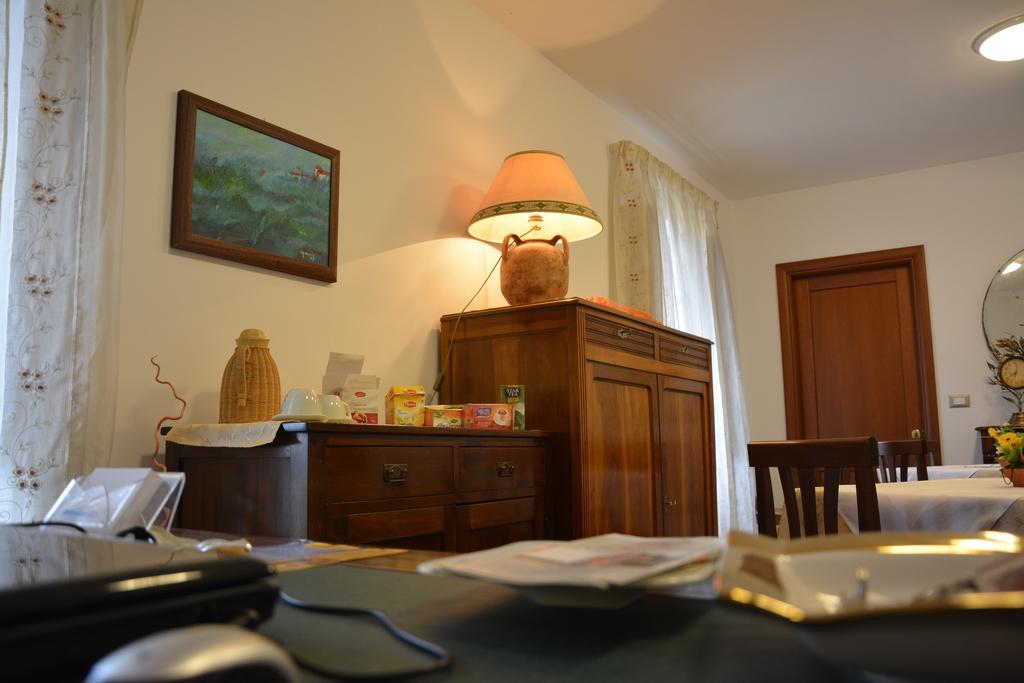 B&B La Casa Rossa Paola Ngoại thất bức ảnh